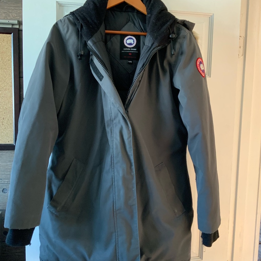 FINAL CLEARANCE Canada Goose Women's Hooded Parka in Dark Gray